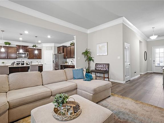 4th image of 5453 Iris Hollow Rd