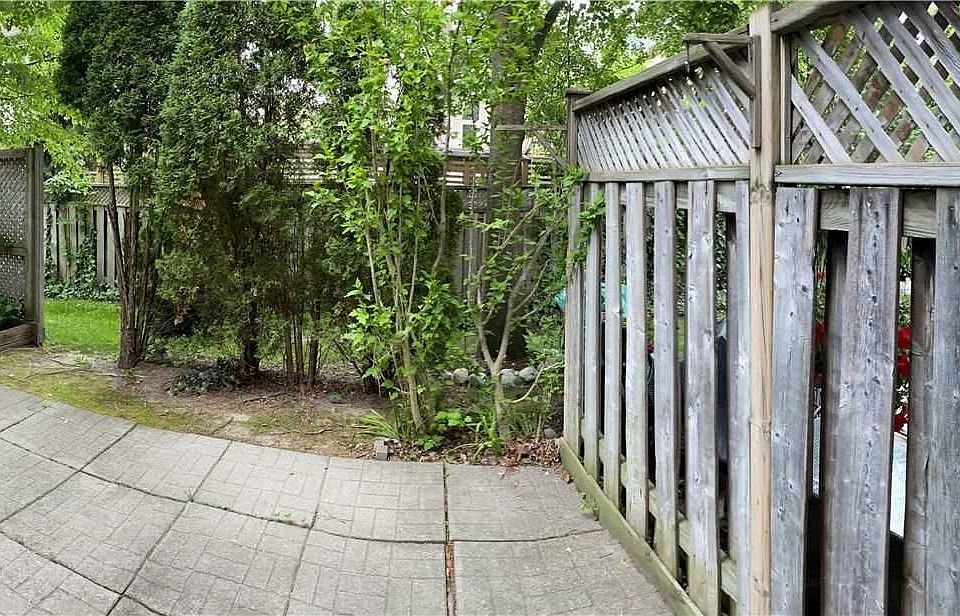 2nd image of 1084 Queen St W #43B