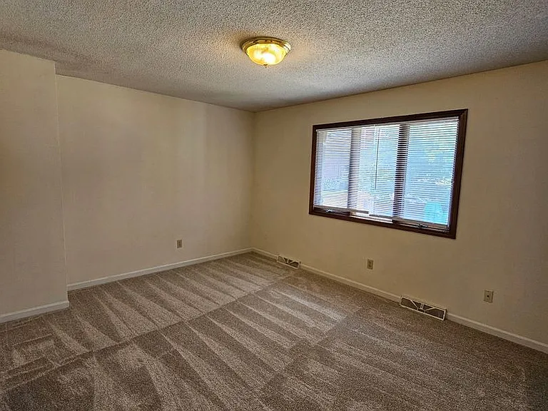 106 E Green Meadows Rd #9 — Photo 13
