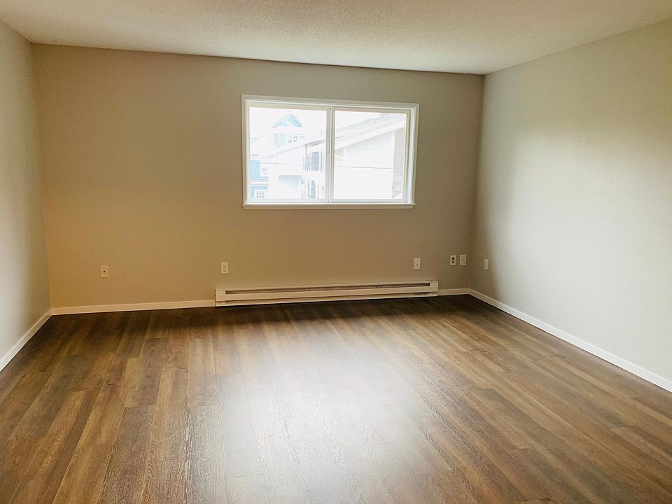 1st image of 1002 N J St APT 10
