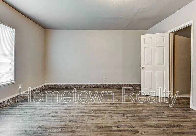310 NW 118th St — Photo 23