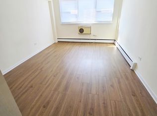 6802 N Sheridan Rd #6, Chicago, IL 60626