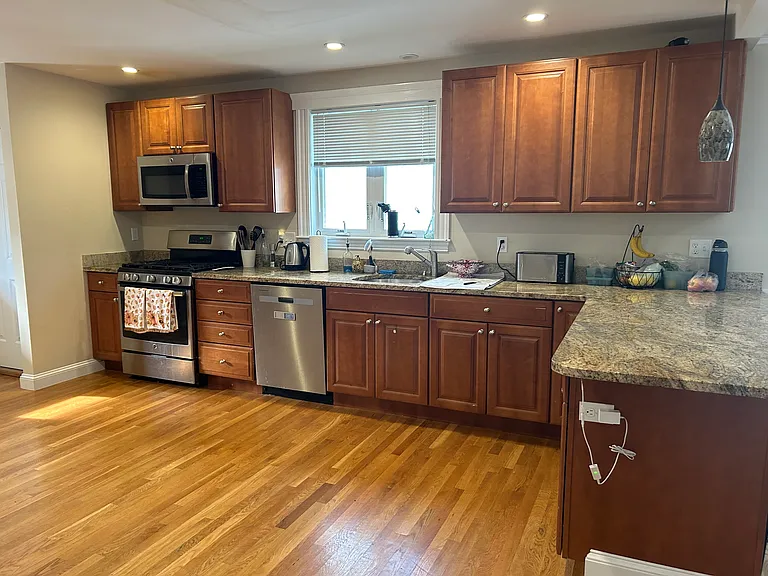 7 Willoughby St #2 — Photo 2