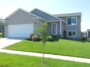 5870 Excalibur Ct NW, Rochester, MN 55901