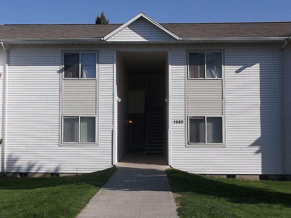 1st image of 1680 White Ave APT 4