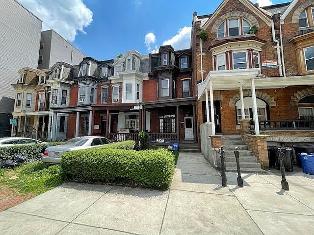 4228 Chestnut Street
 Front yard and neighboring homes