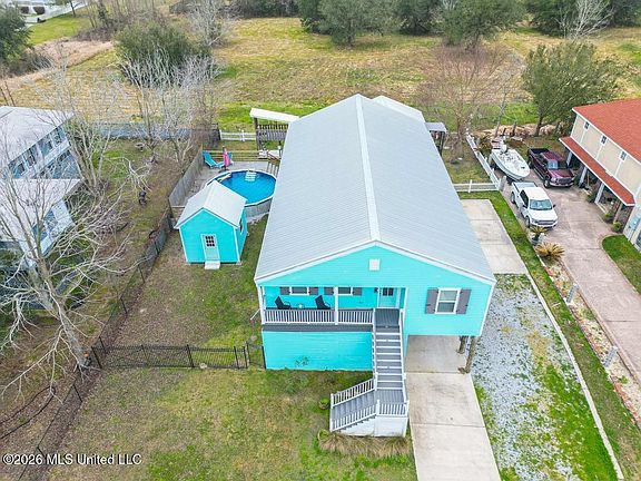 5th image of 139 Sarahs Ln