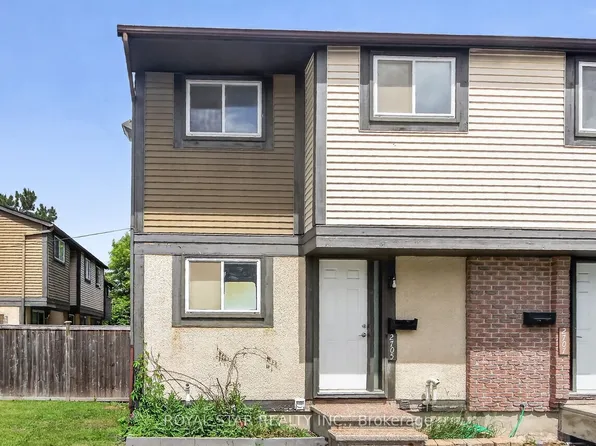 2705 Pimlico Cres, Ottawa, ON K1T 2A7