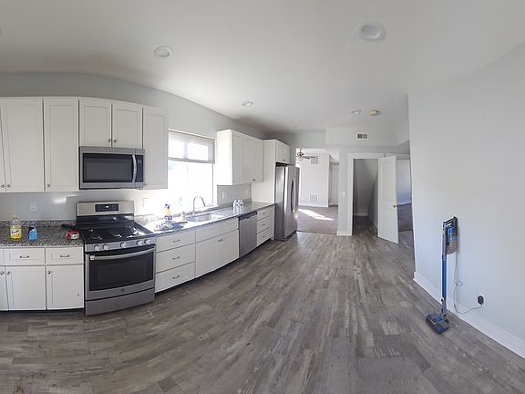 3rd image of 123 Elm St #1