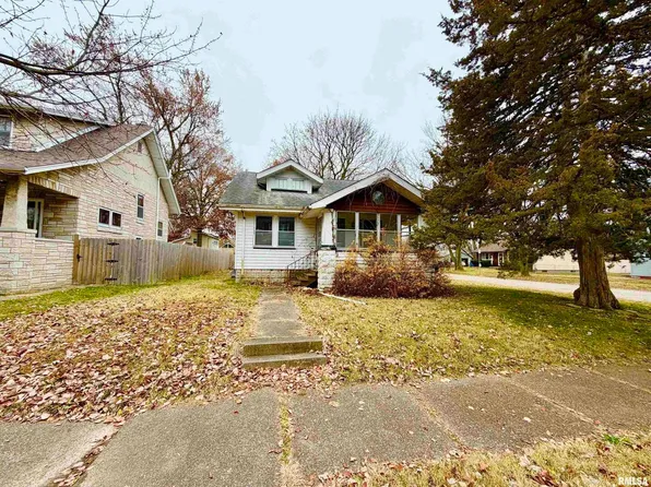 1402 28th Ave, Moline, IL 61265