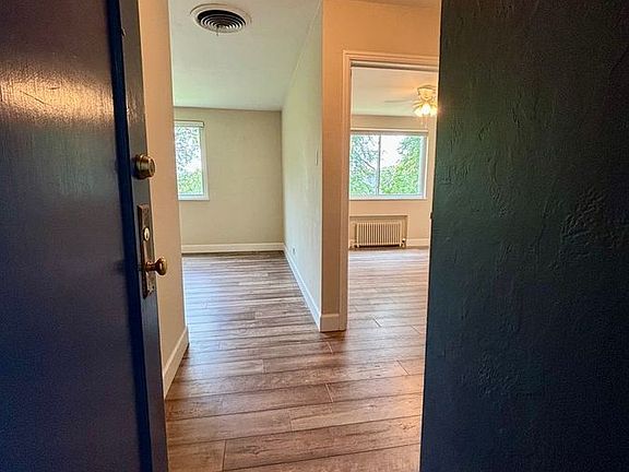 4th image of 525 N Jackson St APT 301