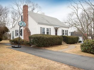 20 Sherwood Rd, Stoneham, MA 02180