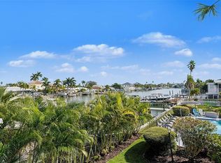 12055 3rd St E APT 101, Treasure Island, FL 33706