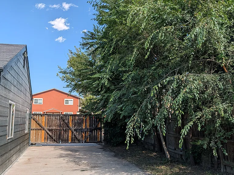 5375 Perry St — Photo 21