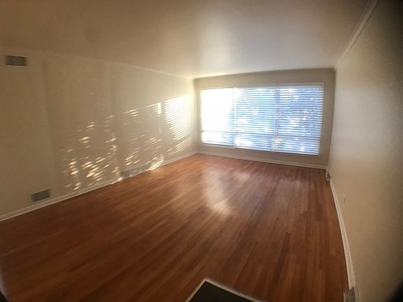 5th image of 415 W Holly Ct