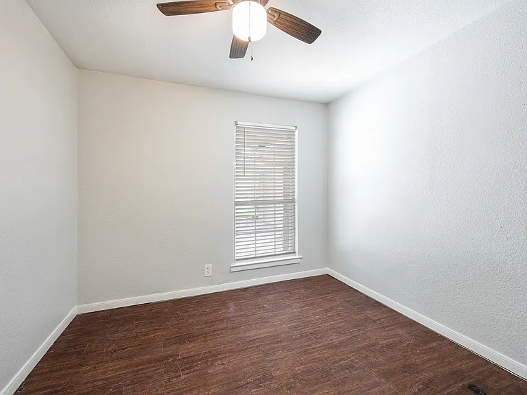 2969 Leahy Dr — Photo 11