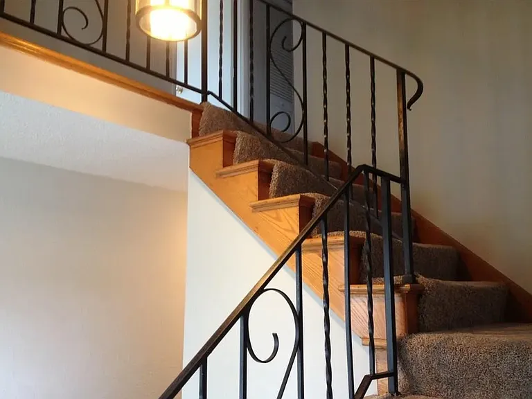 7027 Hubbard Dr — Photo 8