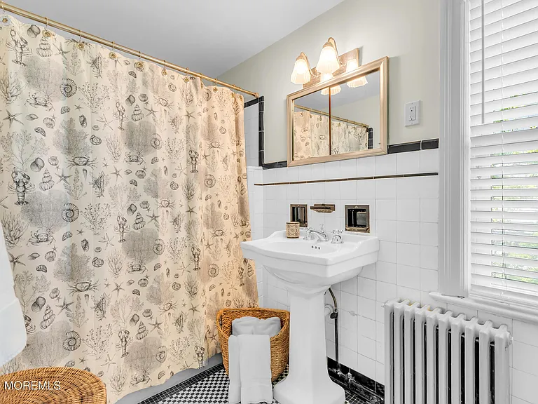 206 Monroe Ave — Photo 19