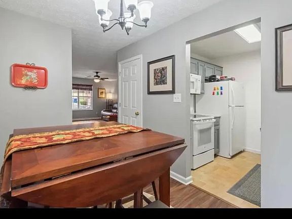 5th image of 4203 Iona Way