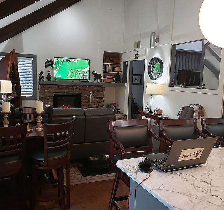 Den Area