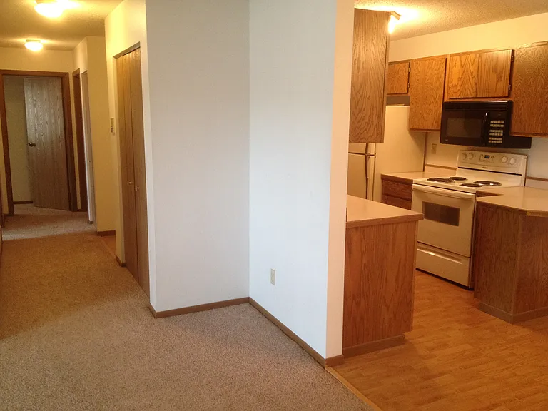 Skaff Apartments - Moorhead — Photo 53