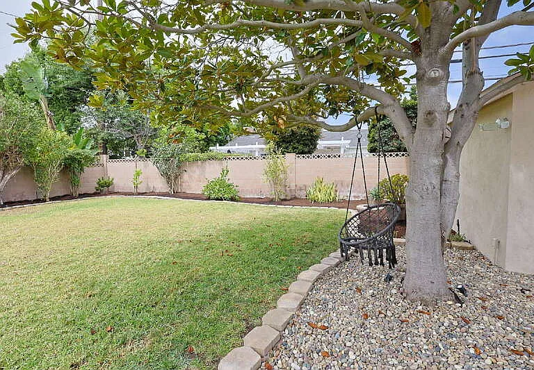 12581 Foster Rd — Photo 28