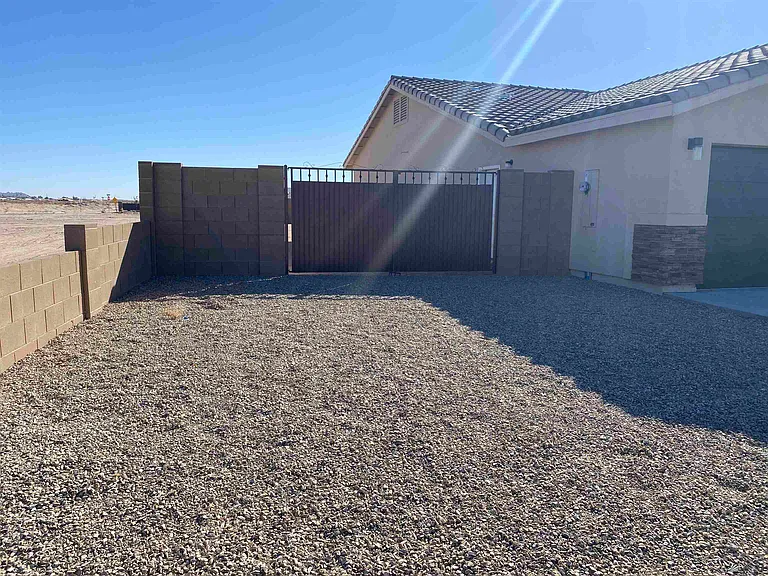 12673 S 50th Dr — Photo 16