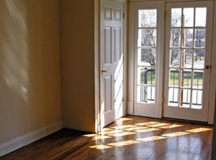 7417 Maple Ave APT 11, Maplewood, MO 63143