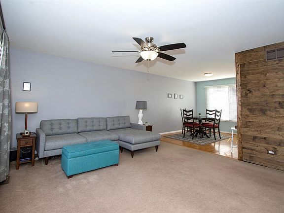 3rd image of 795 Orchid Ln