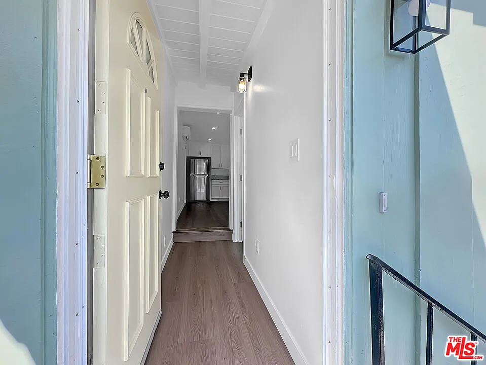 2 bed, 1.0 bath, 700 sqft, $2,450 — Photo 3
