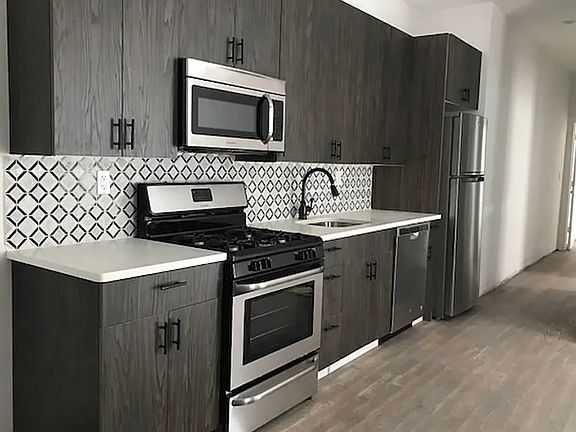 4th image of 1663 Sterling Pl #1R