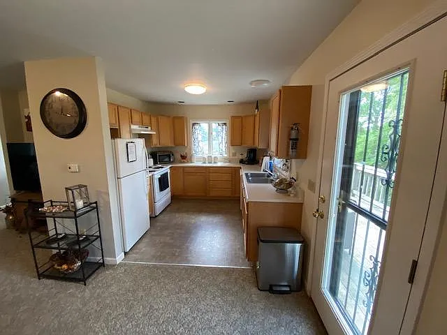 1116 Auburn Rd — Photo 10