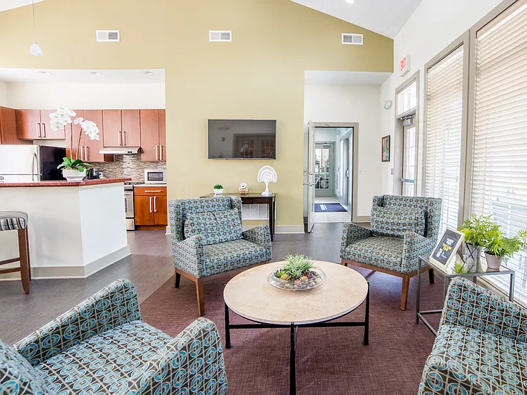 Monon Place II (Modern), Managed by Buckingham Monon Living — Photo 12