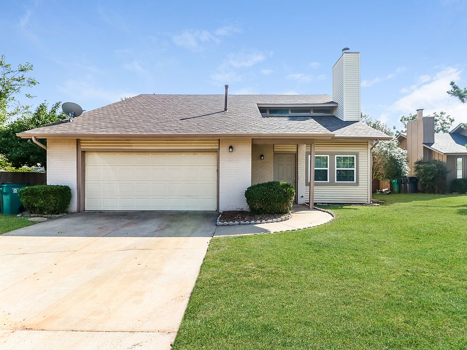 1st image of 6604 NW 124th St