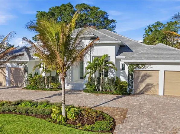 4851 Crayton RD, NAPLES, FL 34103