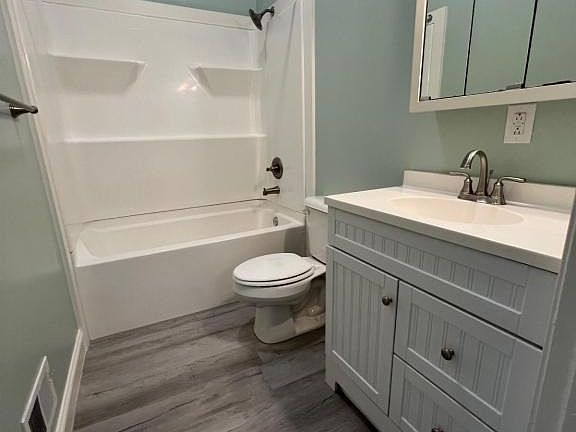 4th image of 1934 Frankfort Ave APT 3