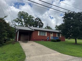 737 Price St, Poplar Bluff, MO 63901