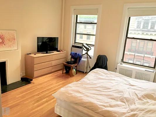 Rented by Living New York | media 17