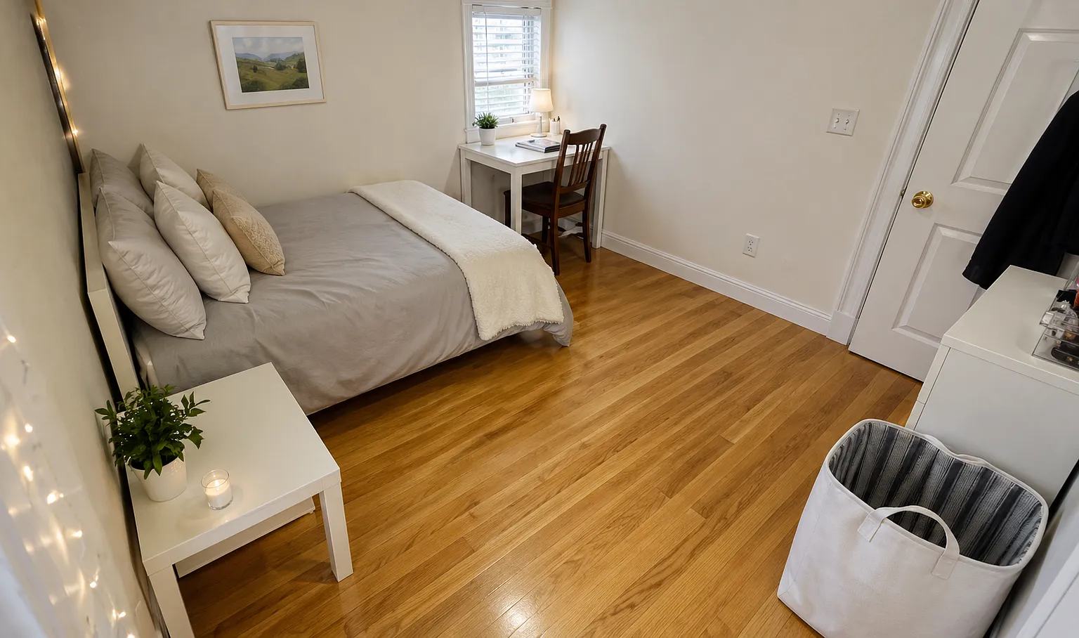 3 bed, 1200 sqft, $3,700 — Photo 1