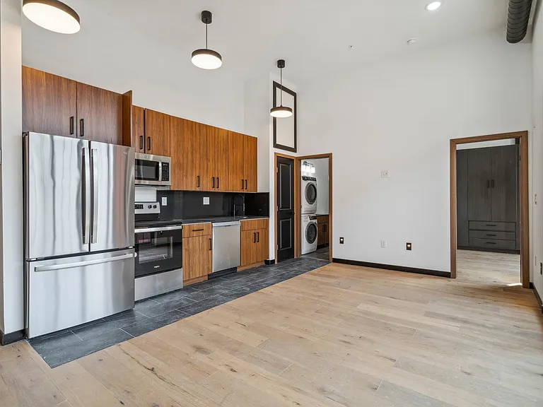 212 Church St #7 — Photo 6