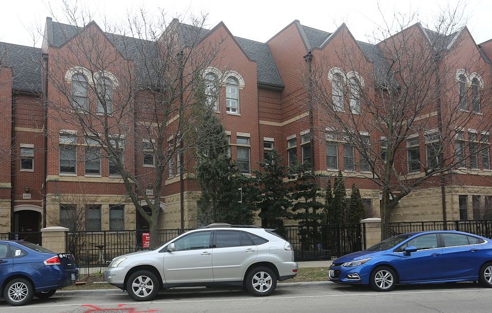1st image of 4111 N Southport Ave #1