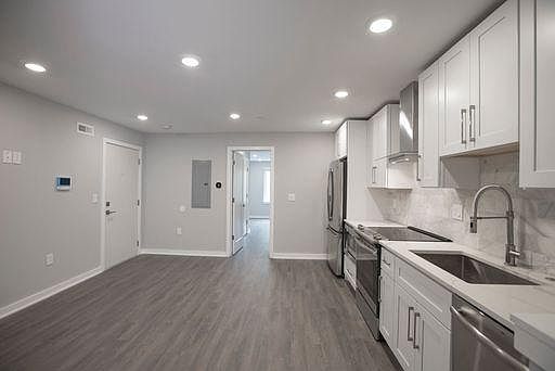4th image of 714 N 19th St #2