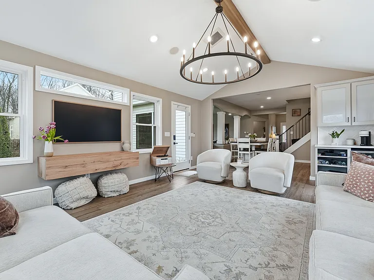 7621 Idlebrook Dr — Photo 4