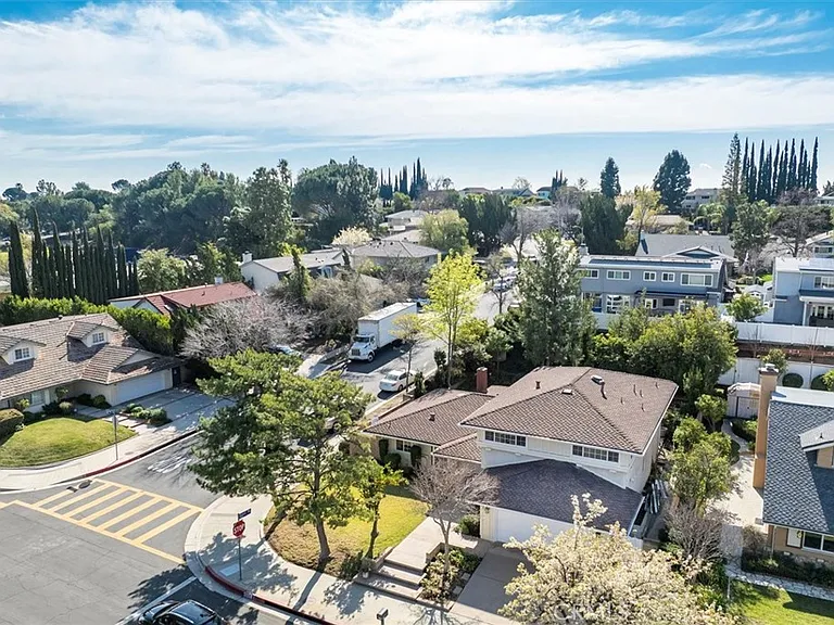 19100 Castlebay Ln — Photo 4