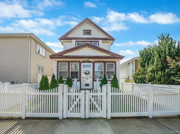 256-12 87th Road, Floral Park, NY 11001