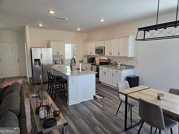 3rd image of 77 Gillis Ln