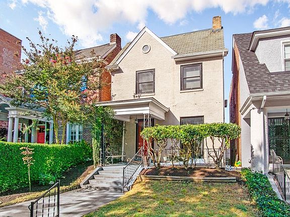 2nd image of 2416 Maplewood Ave