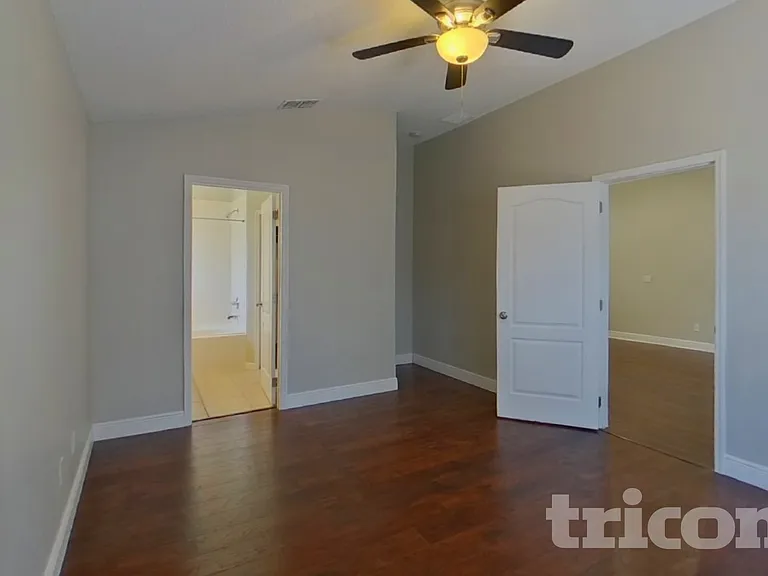 15206 Markham Dr — Photo 7