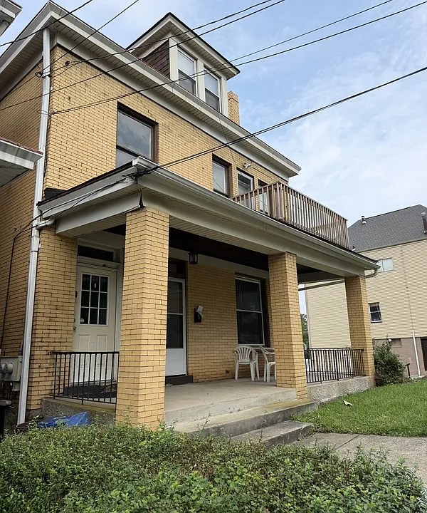 172 Ulysses St #1