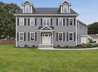 17 Winter Rd, Woburn, MA 01801
